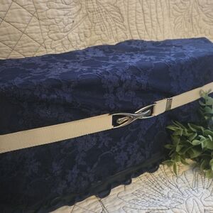 Vintage Revcor Adjustable Stretch Waist Belt Gold Wishbone Buckle Retro